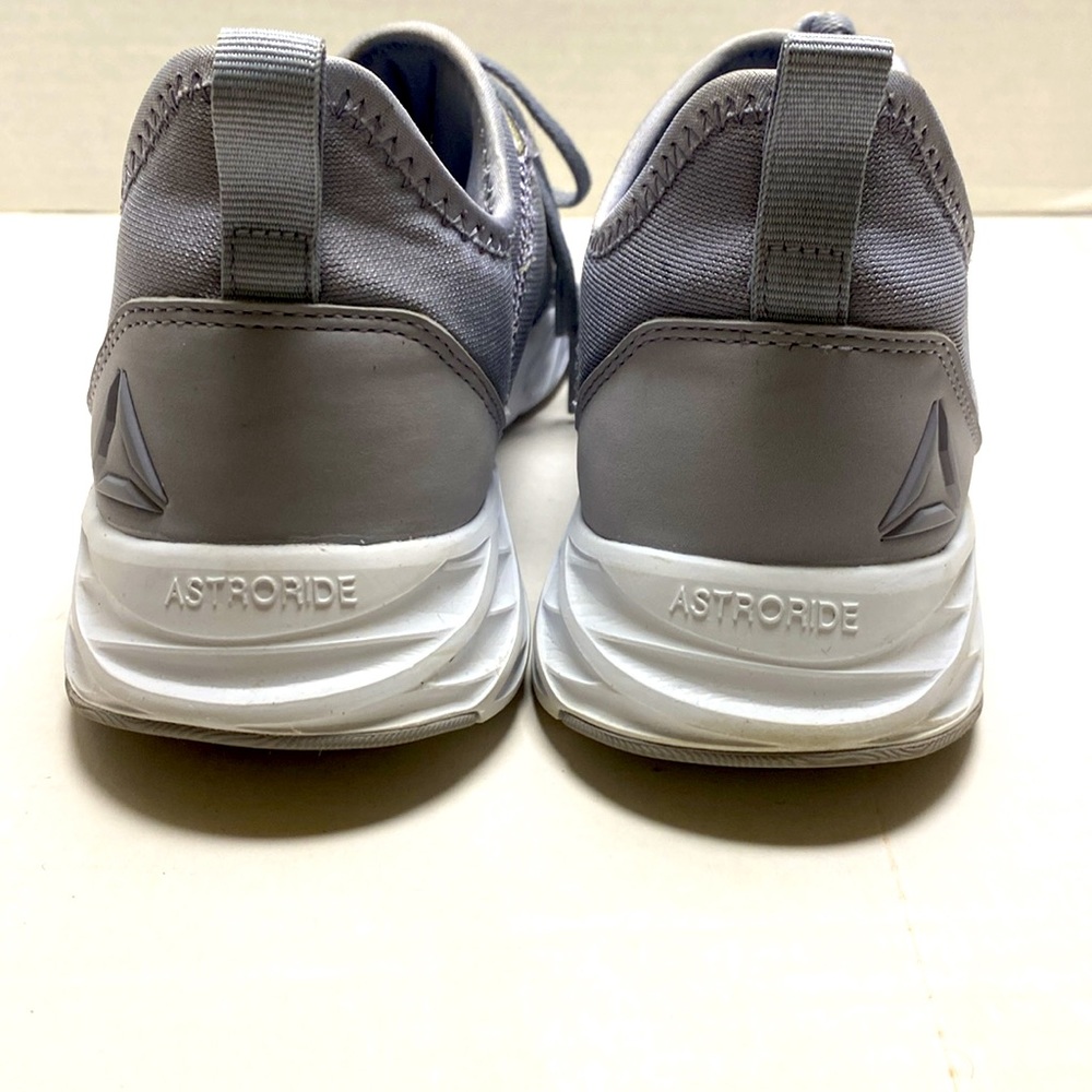 Reebok Memory tech Lt Size 8 - Picture 2 of 9